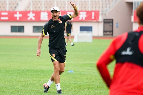 我们都同意这一点，那就是我们需要在转会市场上做些什么。